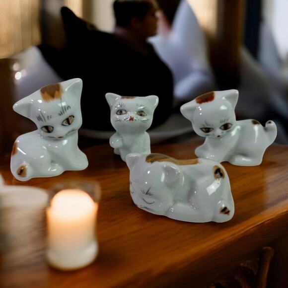 VTG Set 4 Porcelain Cat Figurines White & Tricolored Collectible Miniatures - Picture 1 of 9